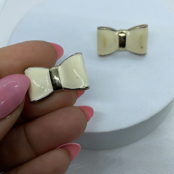 Cream White Enamel Bow Stud Earrings - Picture 3 of 9